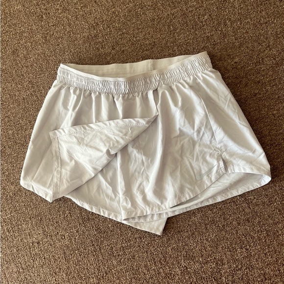 Like New- Drifit running skort with front flap - Picture 6 of 11